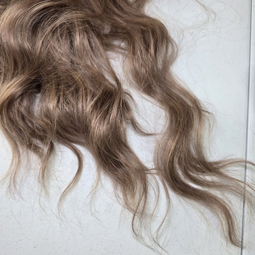 Pinkish Blonde 26 Inch Wave Wig - Picture 4 of 13